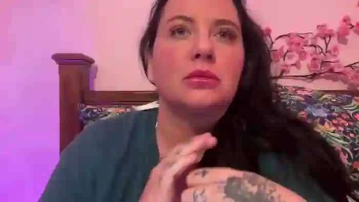 2025/10/22/mfc-pandabella-22-05-48