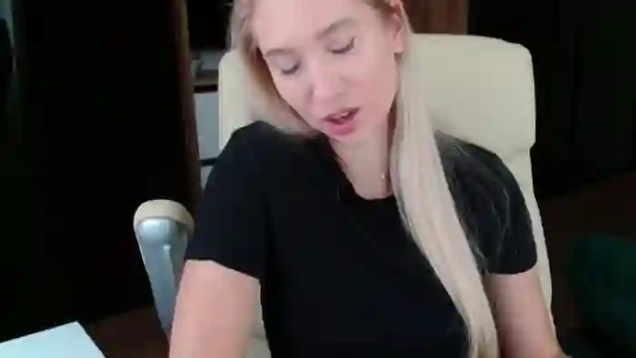 2025/10/23/mfc-miss_sylvia-12-06-47