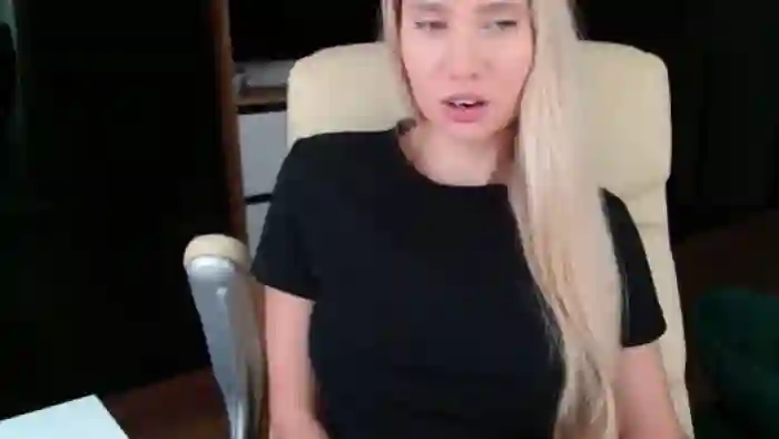 2025/10/23/mfc-miss_sylvia-13-08-48