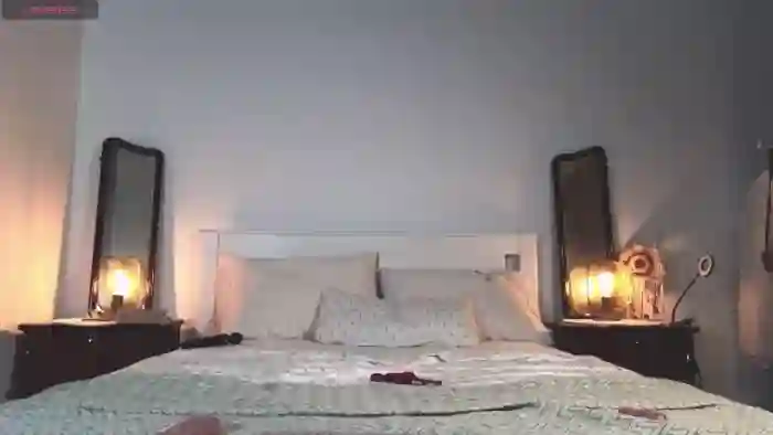 2025/10/23/mfc-sellena_girl-23-44-20