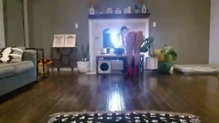 2025/10/23/mfc-vanessawildly-02-07-48