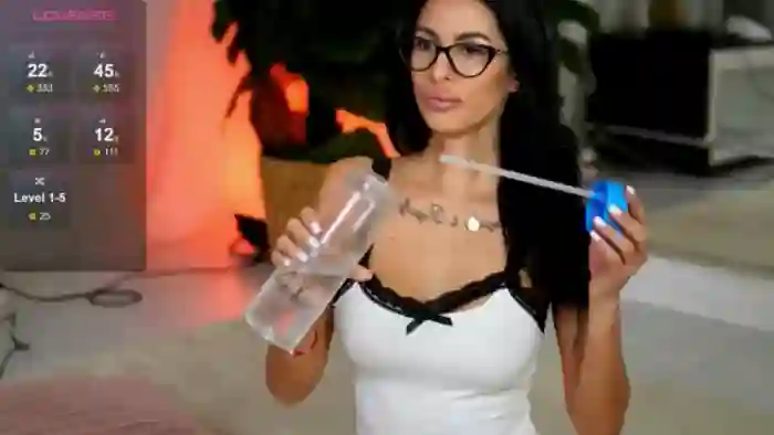 2025/10/24/mfc-evaamanti-05-26-00