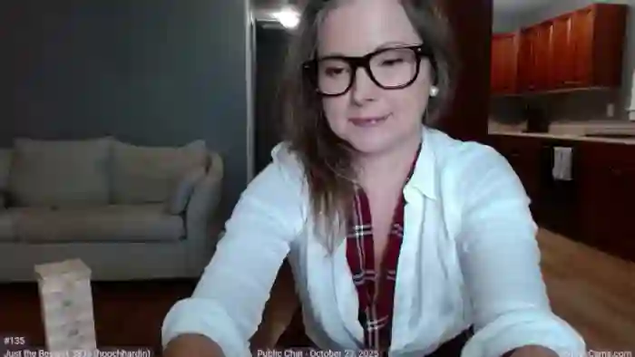 2025/10/24/mfc-kellyheart-00-45-52