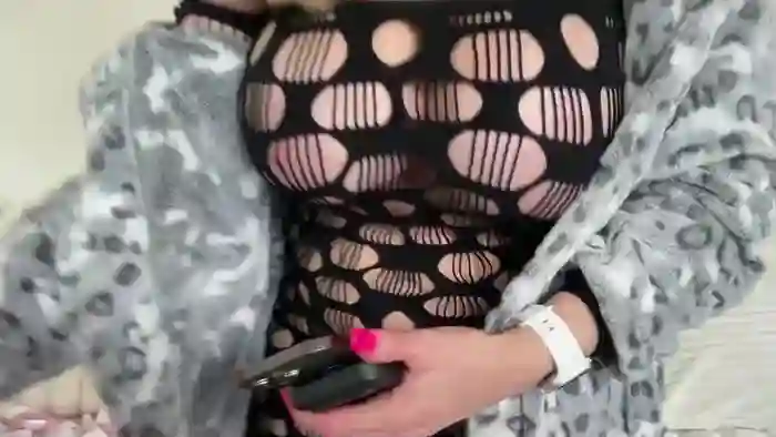 2025/10/24/mfc-milf_goddess-14-32-29