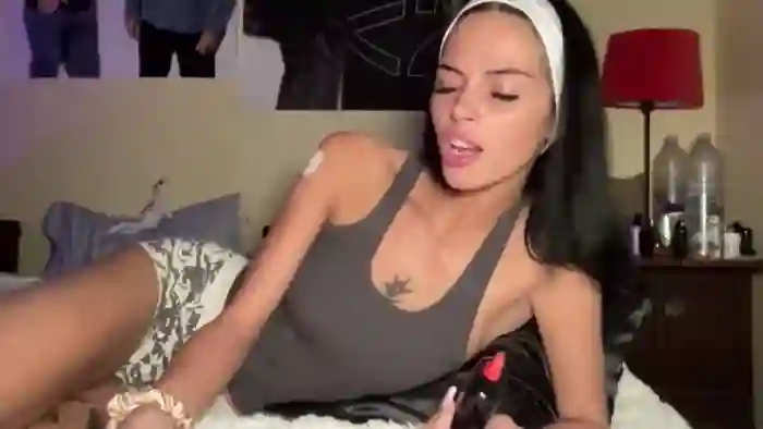 2025/10/25/mfc-alliefrost-03-17-36