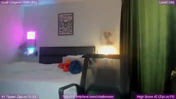 2025/10/25/mfc-chalkmoon-05-53-07