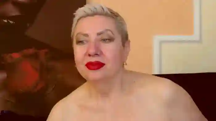 2025/10/25/mfc-lady__posh-04-52-48
