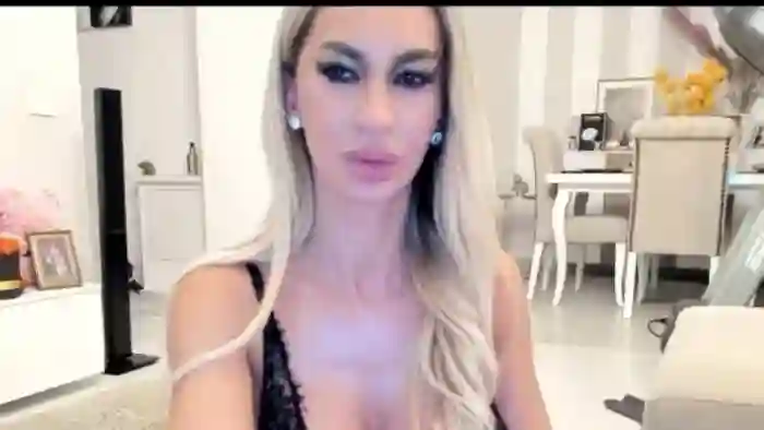 2025/10/25/mfc-missy_alena-23-53-11
