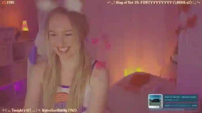 2025/10/25/mfc-oliviaxfaye-03-17-11