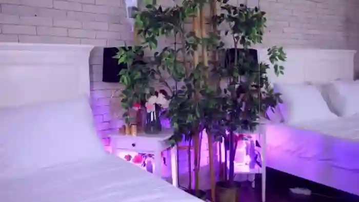 2025/10/26/mfc-carlawhitex-07-56-33