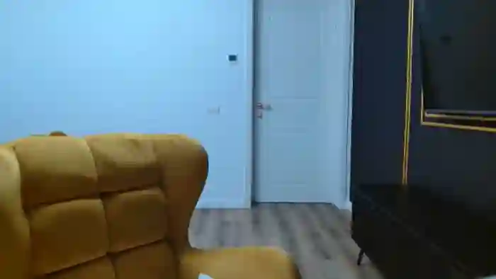 2025/10/26/mfc-lorybell-00-18-16