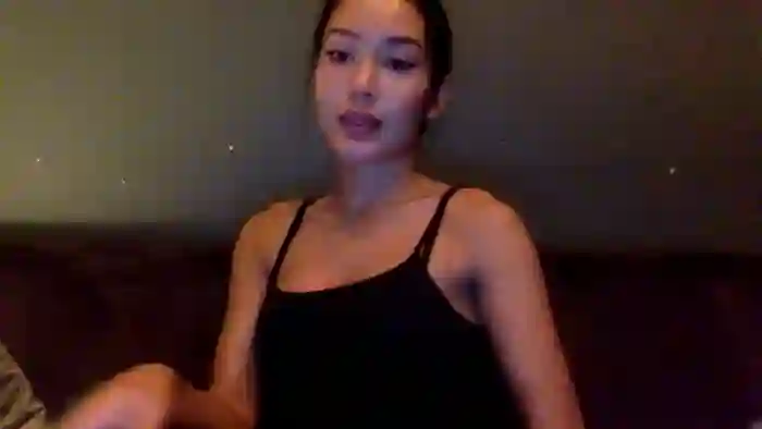 2025/10/26/mfc-miss_emiko-22-02-25