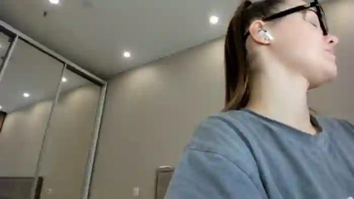 2025/10/26/mfc-miss_crystal_-17-08-36