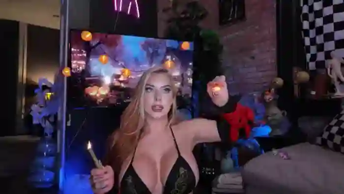 2025/10/28/mfc-cubbixoxo-03-34-09