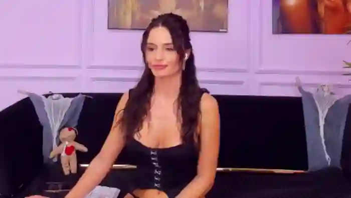 2025/10/28/mfc-carlawhitex-09-54-02