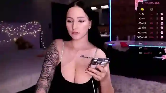 2025/10/28/mfc-happy_yulia-20-03-51