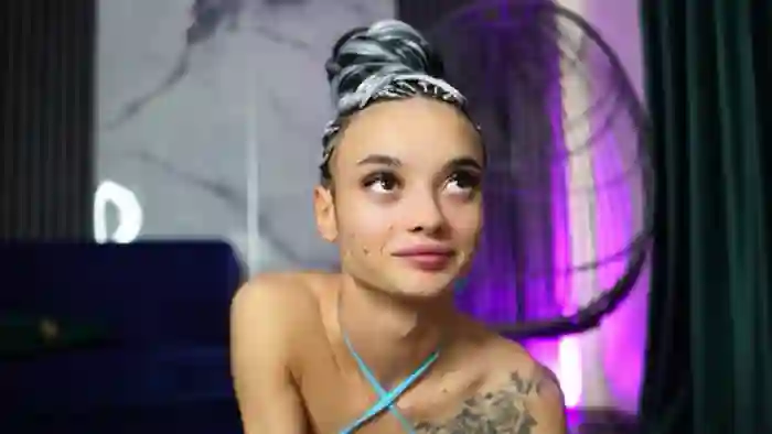 2025/10/28/mfc-rachelrave-08-20-33