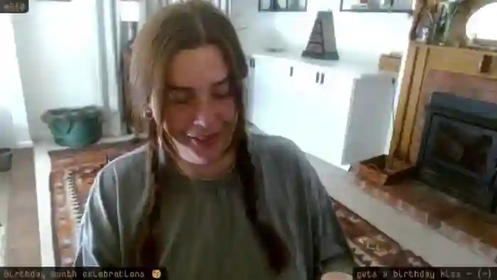 2025/10/28/mfc-honeytits_-06-41-58