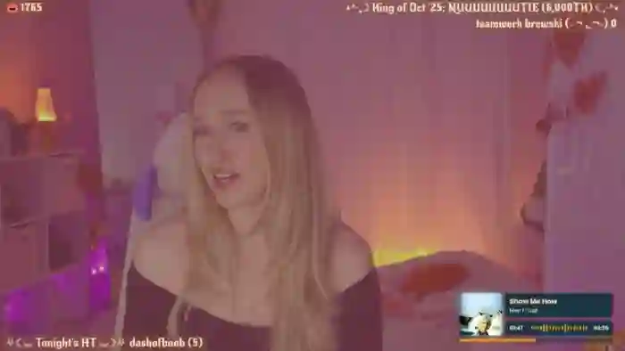 2025/10/30/mfc-oliviaxfaye-02-59-15