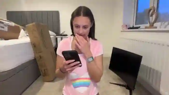 2025/10/30/mfc-ruby_cutie-16-52-16