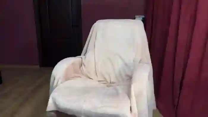 2025/10/31/mfc-emily_me-18-06-29