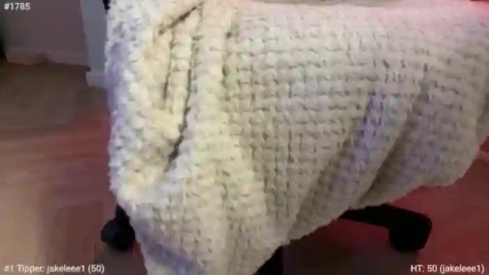 2025/12/12/mfc-kittysasha-17-12-59