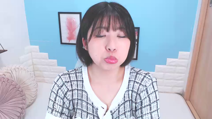 YUINAooX
