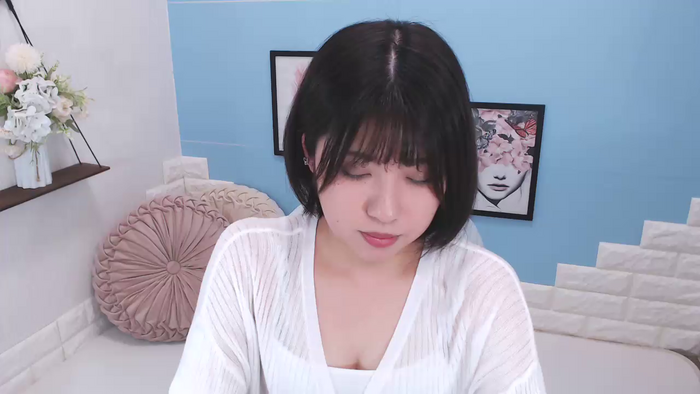 YUINAooX
