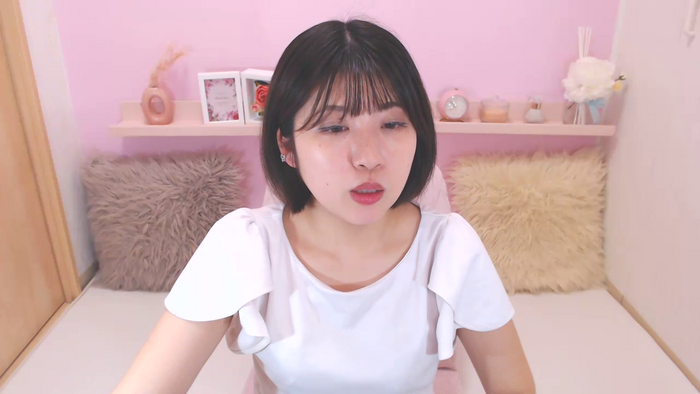 YUINAooX
