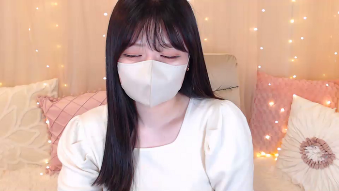 Yuix0