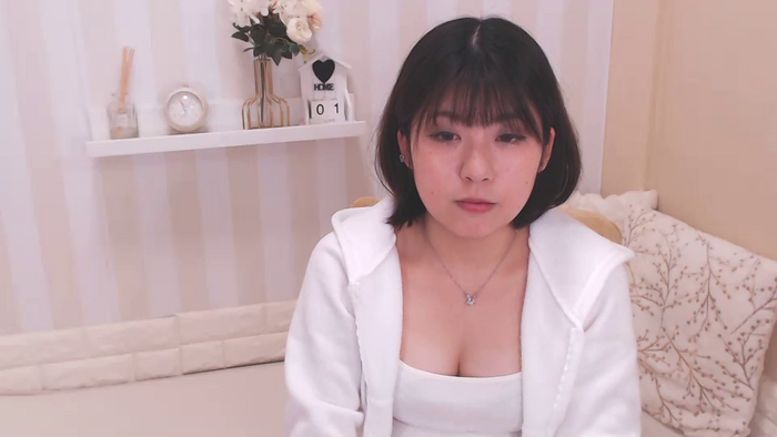 YUINAooX