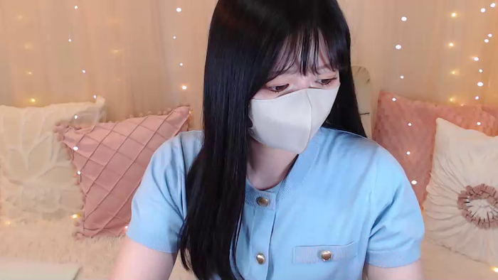 Yuix0