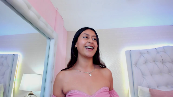 MiaLewis
