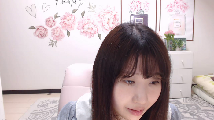 oREINAxxQ