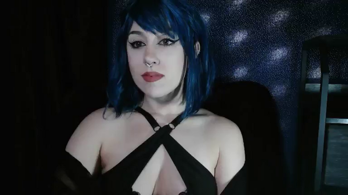 MissVikkiBlue
