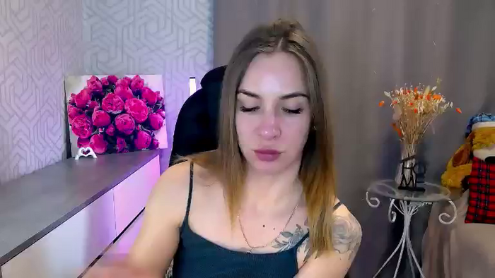 MeganNaughtyy