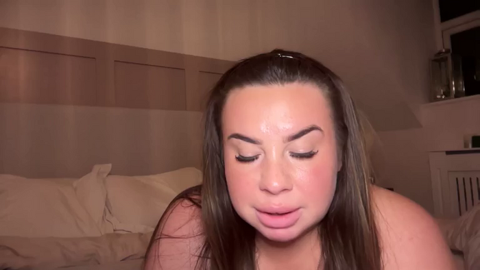 CharlieFoxxxUK
