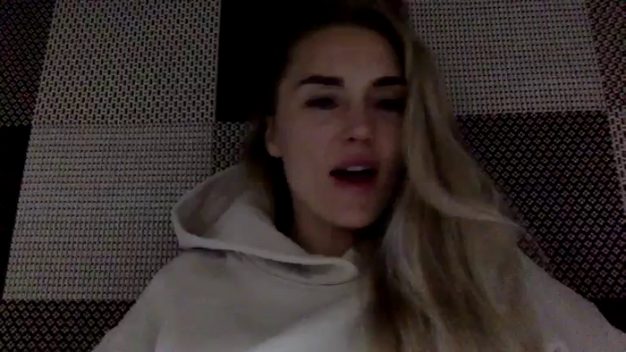 Tina_a