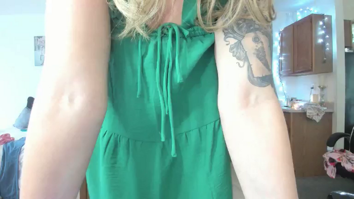 Hottyhousewife18