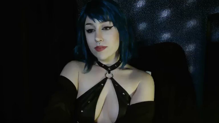 MissVikkiBlue