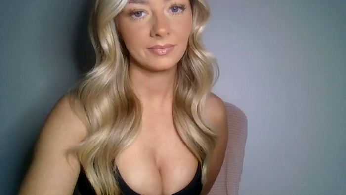 X_Zoey_UK