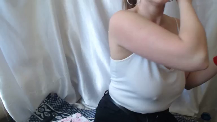 BettyGirlKiss