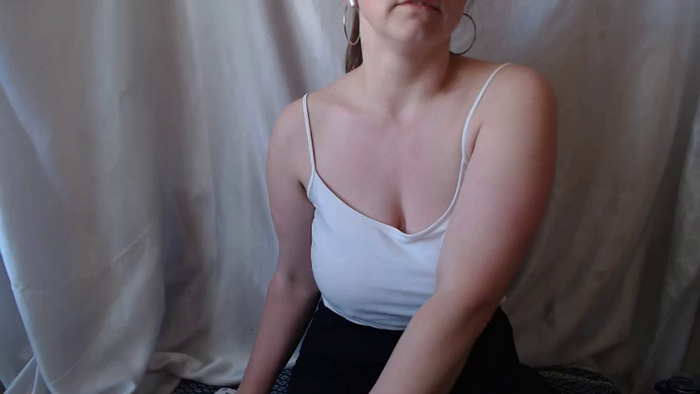 BettyGirlKiss