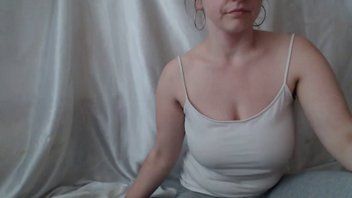 BettyGirlKiss