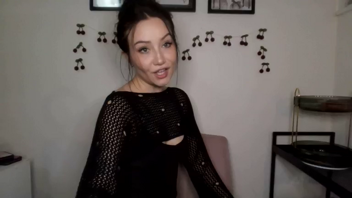 MiaHolland