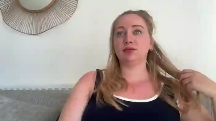 2025/05/01/streamate-arielsweetiee-09-43-43