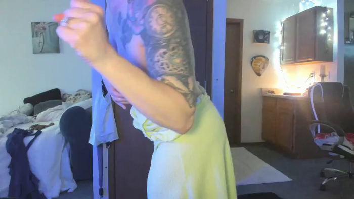 Hottyhousewife18
