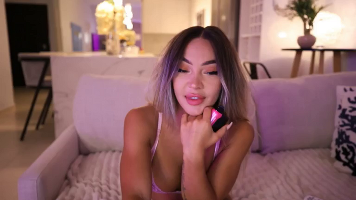 Carminahott93