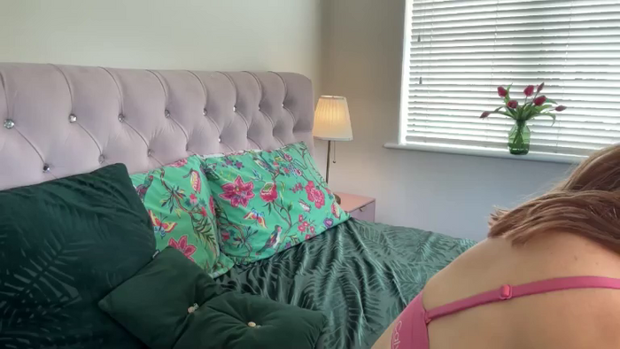 MiaBOOTYQueenUK