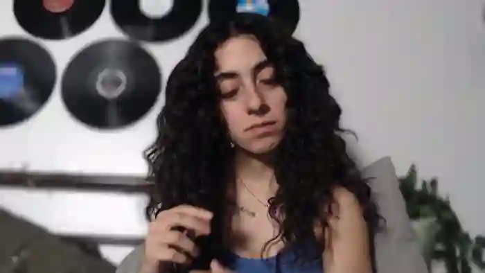 2025/05/05/streamate-valeriarose53-03-58-54